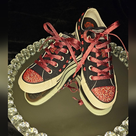 Custom Black Converse With Red Roses And Rhinestones - Picture 1 of 2